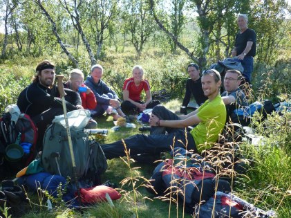 Förmiddagsfika med ett trevligt gäng vandrare