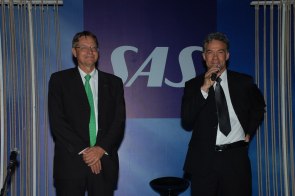 Moderator med Lars-Olof Lindgren, Sveriges ambassadör i Indien
