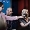 SSU-ordförande Jytte Guteland och MUF-ordförande Niklas Wykman i debatt inför skolungdommar