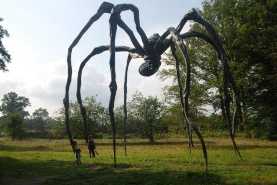 Louise Bourgeois "Maman" at Wanås 2007. Photo Torun Ekstrand