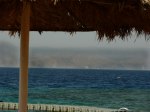 RÖDA HAVET MED Sham el Sheik i EGYPTIEN I BAKGRUNDEN