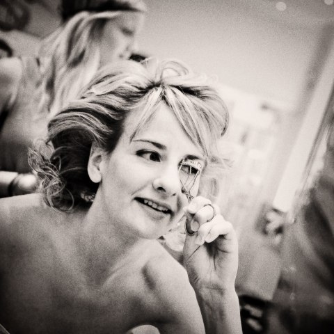 Lägg din egen brudmakeup. Foto: Martina Thalwitzer/OurDay.se