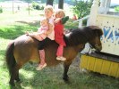Olivia, Cecilia och Emilia på Anton