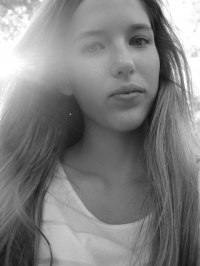 Elisa Holland - Nell