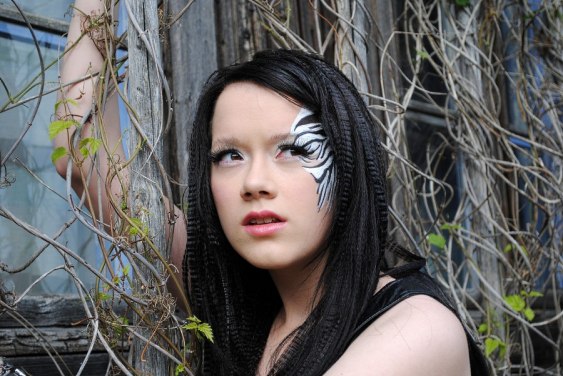 Makeup, hair & photo: Shara. 
