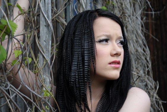 Makeup, hair & photo: Shara