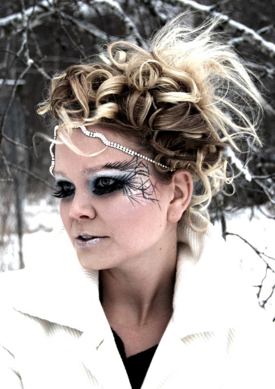Makeup & hair by Shara