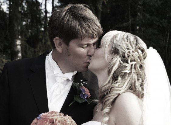 Pauliina & Andreas, Makeup, hair & photo : Shara