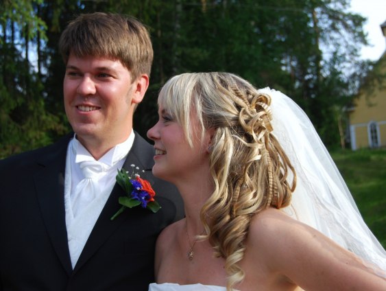 Pauliina & Andreas. Makeup, hair & photo : Shara