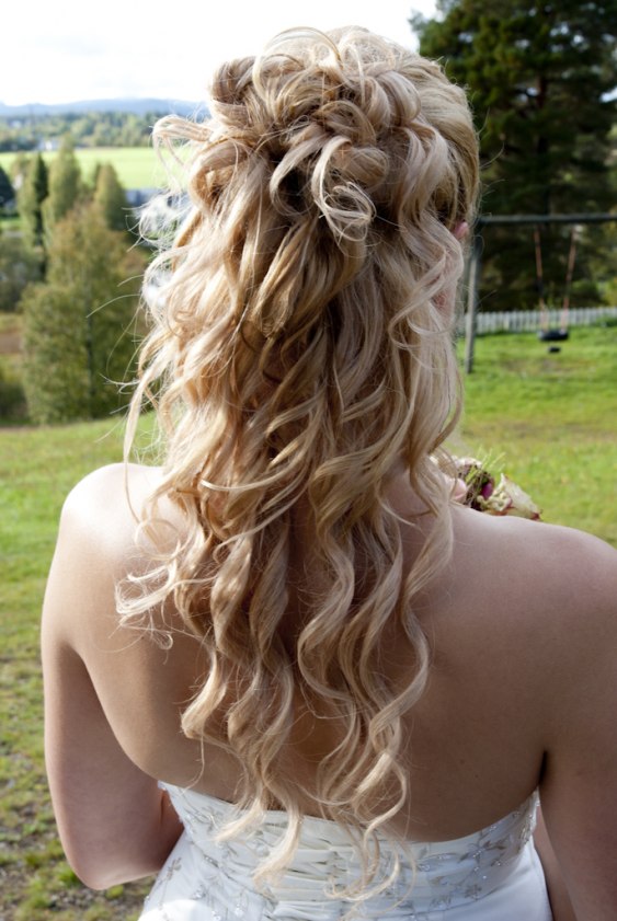 Makeup & hair: Shara. Photo: Sussi Lundkvist, Bride : Anna Nilsson