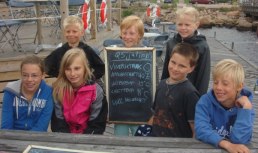 Stolta seglare efter tuff dag i hamnen