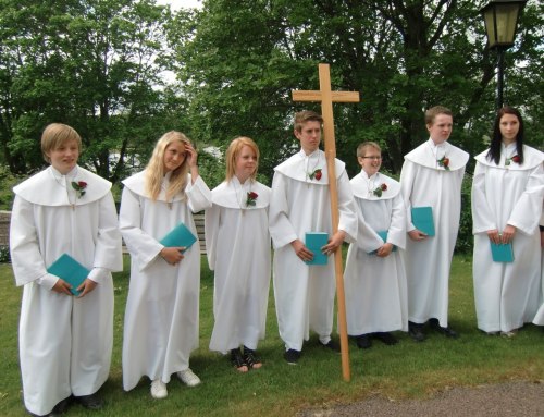 Konfirmerade 28 maj 2011. Från vänster: Patrik, Maja, Nelly, Albin, Emil, Alfred & Elin