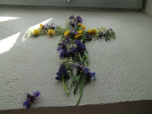 Så här fint smyckade Virserums konfirmanderna kyrkan inför sin konfirmation.