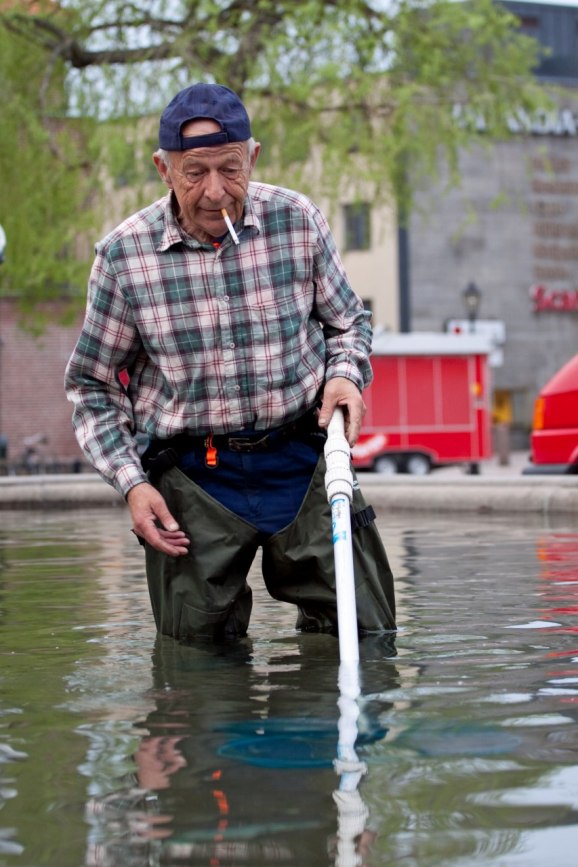 Stickan med egen personlighet och duktig yrkesman.