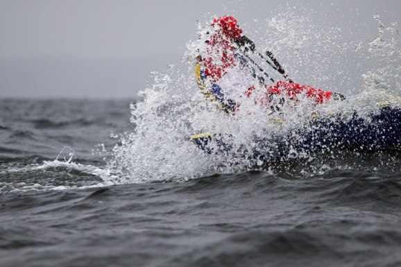 Som ni nog förstått är jag barnsligt förtjust i stänk bilder när det gäller segling.