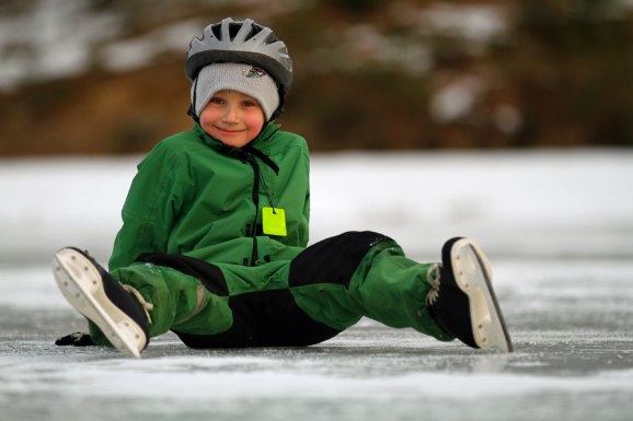 För att få till den här bilden är positionen som bilden nedan kort skärpedjup och följa i sökaren tills den lilla knatten drattar på ändan med ett gott smile!!