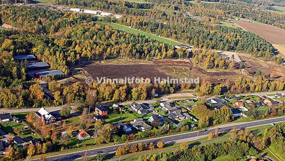 Kan någon se vart dessa bägge bilder är tagna..gäller två orter.