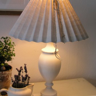 Lampfot i trä