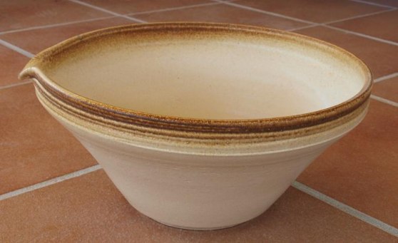 Spillkum (mjölkfat diam c:a 25 cm. 335,-