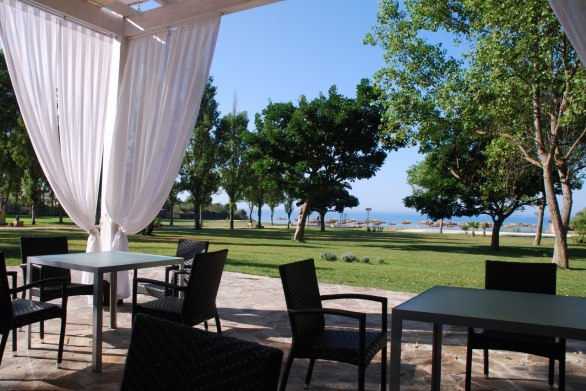 Utsikt från vårt hotell Le Dune Resort, där frukosten serverades