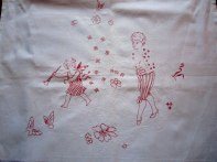 En Antik Paradhandduk/ Bonad i ett Vackert Broderi!