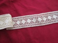 En Riktigt Gammal Handvirkad Spets!