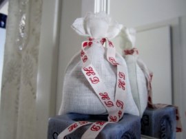 En Söt Handsydd Lavendelpåse med Monogram!