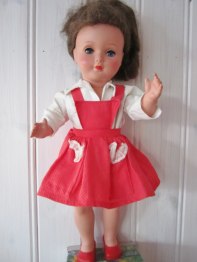 Söt Docka med Långt hår.