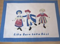 En Mysig Bonad och Snyggt Broderad!
