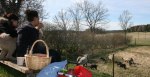 Lammsläpp och en fikastund i aprilsolen. Livet är härligt. Klicka på bilden för större format.. 