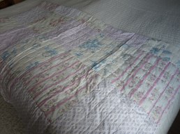 Stor och fin quilt i ljuvliga färger