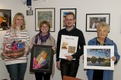 De lyckliga vinnarna i lotteriet blev Anette Welandersson, Ann-Louise Grönholm, Kim Jarl och Laila Sjöblom.  Vinsterna var skänkta av Boström, Hasse Lager, Jürgen Lukas och Klas Larsson.