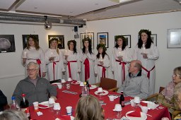 Från vänster Kristin Oskarsson, Mollie Palm, Linda Rimpi, Pernilla Åkerblad, Ellinor Berggren, Sandra Jansson och Caroline Stenberg