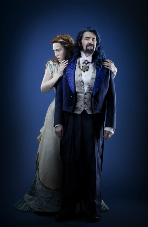 Reklambild för Kungliga Operans Blåskäggs Borg, Paulina Pfeiffer och Terje Stensvold. Foto: Markus Gårder