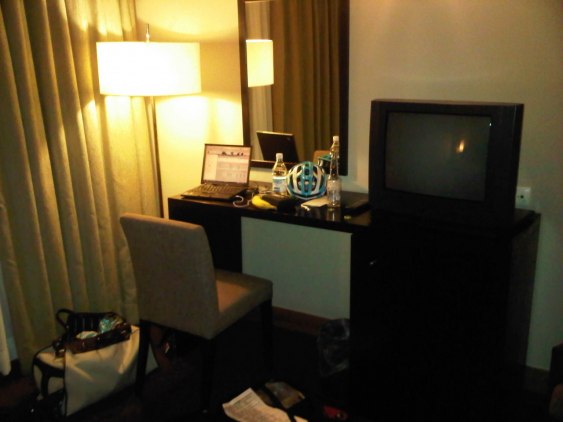 The reward after the trip and race: some free internet and a nice hotel room. It's the small things in life that count!