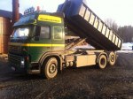 lastbilen lastar 14 ton