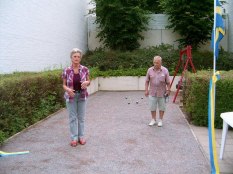 Katarina och Viktor instruerar