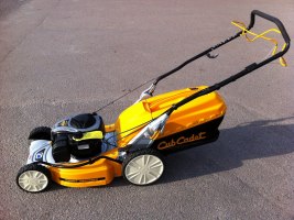 Cud Cadet gåmaskin