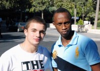 Anthony Yigit, tv, tillsamman med Salomo Ntuve dagen före avgörandet om ifall någon av dem skulle få starta sin resa mot OS i Baku.