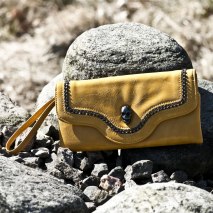 Skull Clutch Yellow