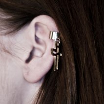 Ear Cuff Cross Gold