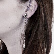 Skull Link Earrings Grey