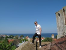 Victor, på toppen av St Lars ruin