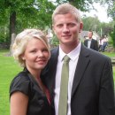Christian & Stephanie 25/7-09 utanför kyrkan