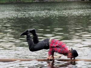 Inte så stockdumma konster.Foto Lasse Zilliacus