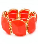 Armband med stenar i corall