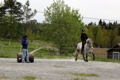 Berit håller lektion.