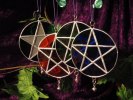 Handgjorda Pentagram i glas, 6 / 8 / 10 cm diameter. 125:- / 180:- / 225:-