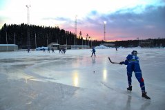 Dags att hänga kassar. Foto: Linnea Sandström