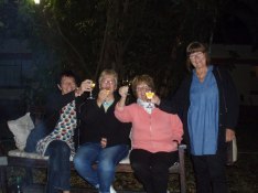 En uppfriskand fruktdrink vid ankomsten till Pamusha Lodge